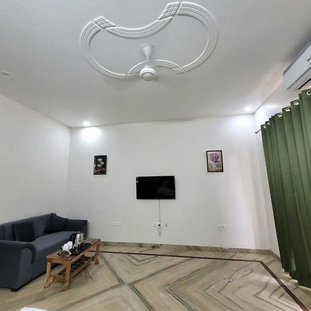 גורגאון Raj Residency Stay מראה חיצוני תמונה